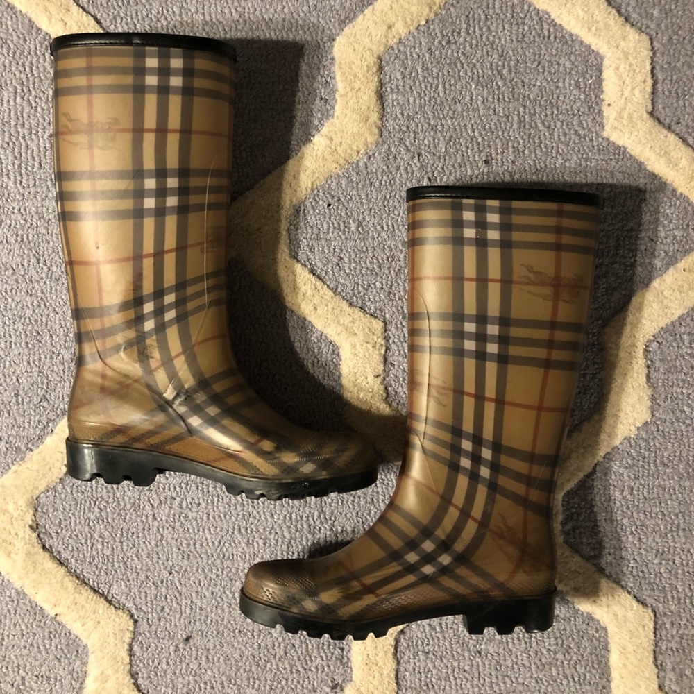 Burberry rain boots, size 39